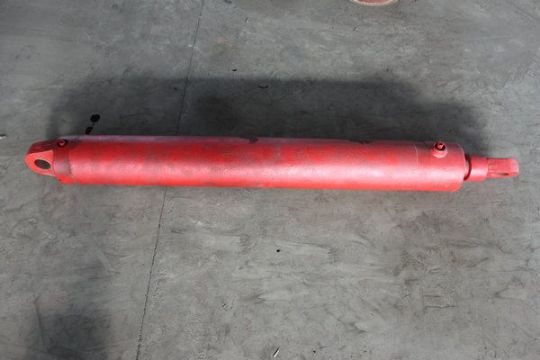 點(diǎn)擊查看詳細(xì)信息<br>標(biāo)題：轉(zhuǎn)載機(jī)60T推拉移油缸 閱讀次數(shù)：2106